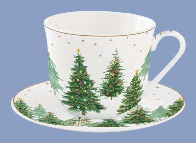 Ceașcă albă din porțelan cu farfurioară, decorată cu brazi de Crăciun